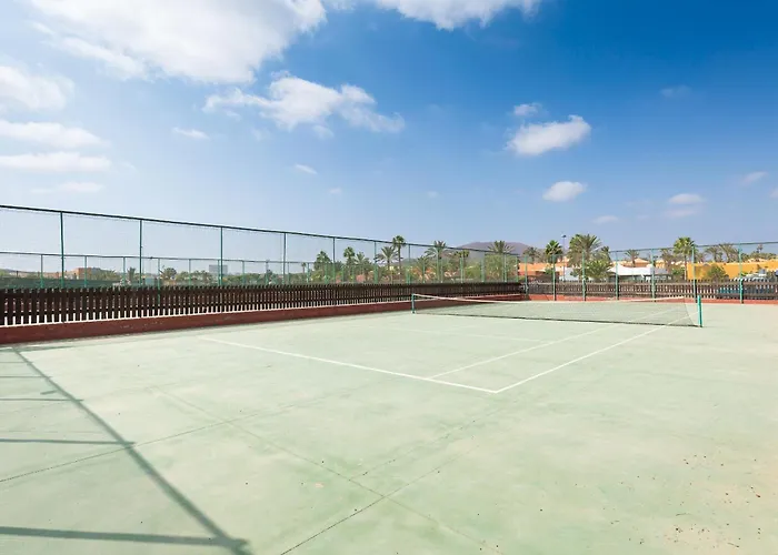 Home2book Serene Stylish In Pool Apartment