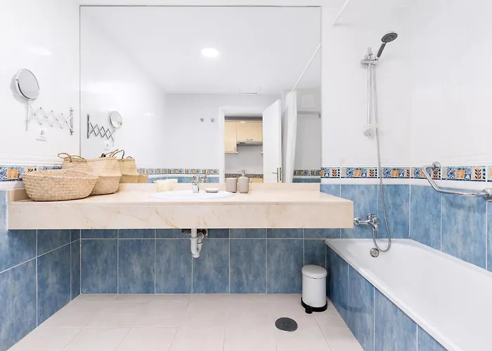 Home2book Serene Stylish In Pool *