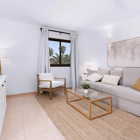 Home2book Serene Stylish In Pool