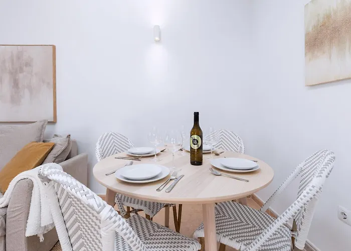 Home2book Serene Stylish In Pool